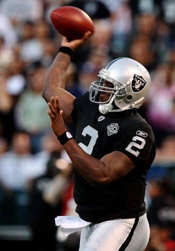 OAKLAND, CA - AUGUST 13:  of the Oakland Raiders of the Dallas Cowboys during the preseason game at Oakland-Alameda County Coliseum on August 13, 2009 in Oakland, California. <br /><br /><span class="help">(Photo by Jed Jacobsohn/Getty Images)</span>