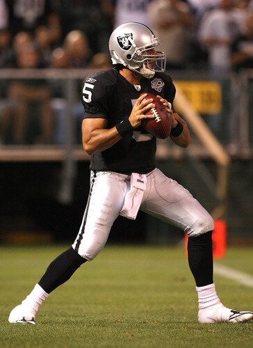 OAKLAND, CA - AUGUST 13:  Bruce Gradkowski #5 of the Oakland Raiders passes against the Dallas Cowboys during the preseason game at Oakland-Alameda County Coliseum on August 13, 2009 in Oakland, California.  <br /><br /><span class="help">(Photo by Jed Jacobsohn/Getty Images)</span>