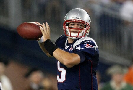 FOXBORO, MA - AUGUST 20:  Kevin O'Connell #5 of the New England Patriots throws a pass against the Cincinnati Bengals during their preseason game at Gillette Stadium on August 20, 2009 in Foxboro, Massachusetts.  <br /><br /><span class="help">(Photo by Jim Rogash/Getty Images)</span>
