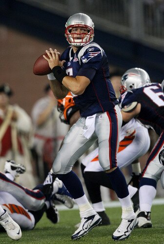 FOXBORO, MA - AUGUST 20:  Kevin O'Connell #5 of the New England Patriots looks to pass the ball against the Cincinnati Bengals during their preseason game at Gillette Stadium on August 20, 2009 in Foxboro, Massachusetts.  <br /><br /><span class="help">(Photo by Jim Rogash/Getty Images)</span>