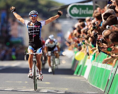 DUBLIN, IRELAND - AUGUST 21:  Russell Downing of Great Britain and CandiTV-Marshalls Pasta crosses the finish line to win Stage One of the 2009 Tour of Ireland from Enniskerry to Waterford on August 21, 2009 in Waterford, Ireland.  <br /><br /><span class="help">(Photo by Bryn Lennon/Getty Images)</span>