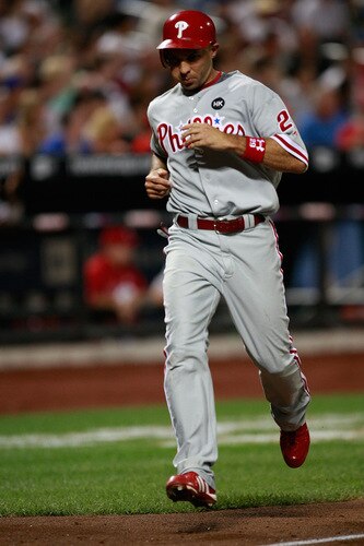 NEW YORK - AUGUST 22: Raul Ibanez #29 of the Philadelphia Phillies comes in to score against the New York Mets during the game on August 22, 2009 at Citi Field in the Flushing neighborhood of the Queens borough of New York City.  <br /><br /><span class="help">(Photo by Jared Wickerham/Getty Images)</span>