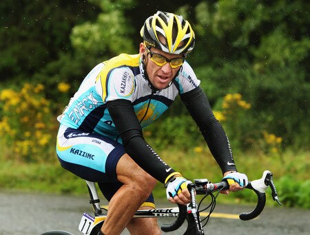CORK, IRELAND - AUGUST 23:  Lance Armstrong of the USA and Astana rides in the rain during Stage Three of the 2009 Tour of Ireland from Bantry to Cork on August 23, 2009 in Cork, Ireland.  <br /><br /><span class="help">(Photo by Bryn Lennon/Getty Images)</span>
