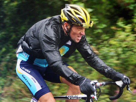 CORK, IRELAND - AUGUST 23:  Lance Armstrong of the USA and Astana rides in the rain during Stage Three of the 2009 Tour of Ireland from Bantry to Cork on August 23, 2009 in Cork, Ireland.  <br /><br /><span class="help">(Photo by Bryn Lennon/Getty Images)</span>