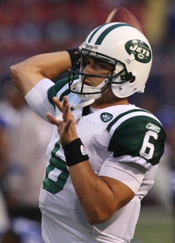 EAST RUTHERFORD, NJ - AUGUST 29:  Starting quarterback Mark Sanchez #6 of the New York Jets throws a pass during warm-ups prior to the preseason game against the New York Giants at Giants Stadium on August 29, 2009 in East Rutherford, New Jersey.  <br /><br /><span class="help">(Photo by Jim McIsaac/Getty Images)</span>