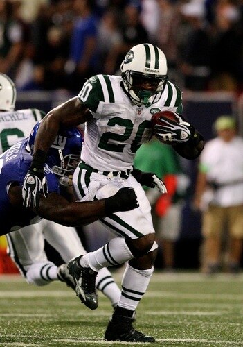 EAST RUTHERFORD, NJ - AUGUST 29: Thomas Jones #20 of the New York Jets gets tackled by defensive tackle Barry Cofield #96 of the New York Giants during the preseason game at Giants Stadium on August 29, 2009 in East Rutherford, New Jersey.  <br /><br /><span class="help">(Photo by Jim McIsaac/Getty Images)</span>