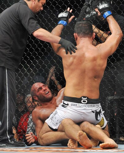 PORTLAND, OR - AUGUST 29:  UFC fighter Randy Couture (Bottom) battles UFC fighter Antonio Nogueira (Top) during their Heavyweight bout at UFC 102:  Couture vs. Nogueira at the Rose Garden Arena on August 29, 2009 in Portland, Oregon.  <br /><br /><span class="help">(Photo by Jon Kopaloff/Getty Images)</span>