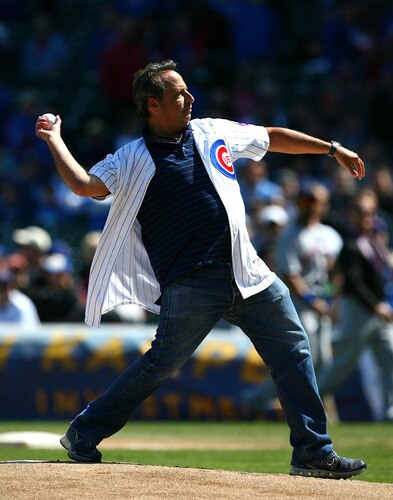CHICAGO - AUGUST 30: Actor/comdeian Jon Lovitz throws out a ceremonial first pitch before a game bewteen the Chicago Cubs and the New York Mets on August 30, 2009 at Wrigley Field in Chicago, Illinois. <br /><br /><span class="help">(Photo by Jonathan Daniel/Getty Images)</span>
