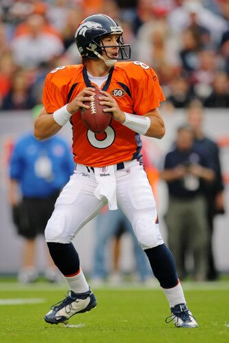 DENVER - AUGUST 30: Quarterback Kyle Orton #8 of the Denver Broncos drops back to pass during the first quarter against the Chicago Bears at INVESCO Field at Mile High on August 30, 2009 in Denver, Colorado. <br /><br /><span class="help">(Photo by Doug Pensinger/Getty Images)</span>