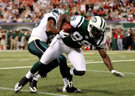 EAST RUTHERFORD, NJ - SEPTEMBER 3:  Wide receiver Jerricho Cotchery #89 of the New York Jets makes a touchdown reception in the first quarter against the Philadelphia Eagles during the NFL preseason game at Giants Stadium on September 3, 2009 in East Rutherford, New Jersey. <br /><br /><span class="help">(Photo by Jim McIsaac/Getty Images)</span>