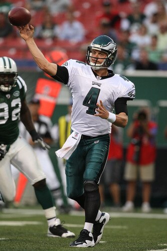 EAST RUTHERFORD, NJ - SEPTEMBER 3:  Quarterback Kevin Kolb #4 of the Philadelphia Eagles passes the ball in the first quarter against the New York Jets during the NFL preseason game at Giants Stadium on September 3, 2009 in East Rutherford, New Jersey. <br /><br /><span class="help">(Photo by Jim McIsaac/Getty Images)</span>