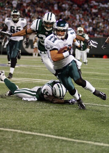 EAST RUTHERFORD, NJ - SEPTEMBER 3: Danny Amendola #11 of the Philadelphia Eagles runs past the New York Jets defense during the game on September 3, 2009 at Giants Stadium in East Rutherford, New Jersey. <br /><br /><span class="help">(Photo by Jared Wickerham/Getty Images)</span>