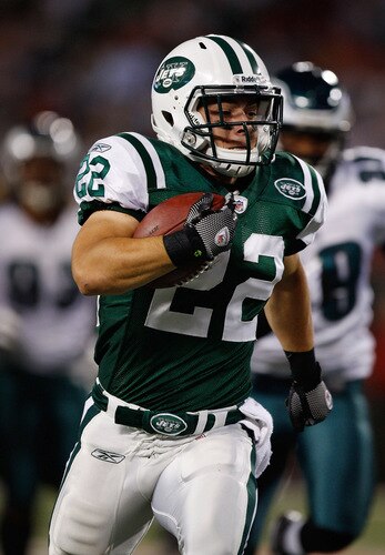 EAST RUTHERFORD, NJ - SEPTEMBER 3: Danny Woodhead #22 of the New York Jets runs against the Philadelphia Eagles during the game on September 3, 2009 at Giants Stadium in East Rutherford, New Jersey. <br /><br /><span class="help">(Photo by Jared Wickerham/Getty Images)</span>