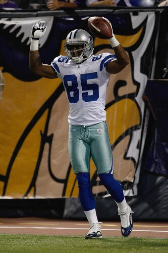 MINNEAPOLIS, MN - SEPTEMBER 4:  Wide receiver Kevin Olgetree #85 of the Dallas Cowboys celebrates a touchdown after catching the football against the Minnesota Vikings at Hubert H. Humphrey Metrodome on September 4, 2009 in Minneapolis, Minnesota. <br /><br /><span class="help">(Photo by Scott Boehm/Getty Images)</span>