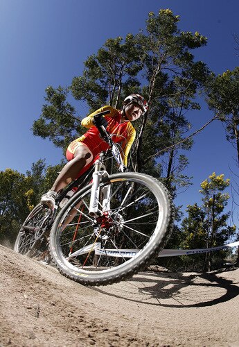 CANBERRA, AUSTRALIA - SEPTEMBER 05:  Rie Katayama of Japan in action during the 2009 Mountain Bike & World Trials World Championship held at Mt Stromlo on September 5, 2009 in Canberra, Australia.  <br /><br /><span class="help">(Photo by Stefan Postles/Getty Images)</span>