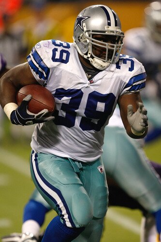 MINNEAPOLIS, MN - SEPTEMBER 4: Running back Julius Crosslin #39 of the Dallas Cowboys runs with the football against the Minnesota Vikings at Hubert H. Humphrey Metrodome on September 4, 2009 in Minneapolis, Minnesota. The Cowboys defeated the Vikings 35-31. <br /><br /><span class="help">(Photo by Scott Boehm/Getty Images)</span>