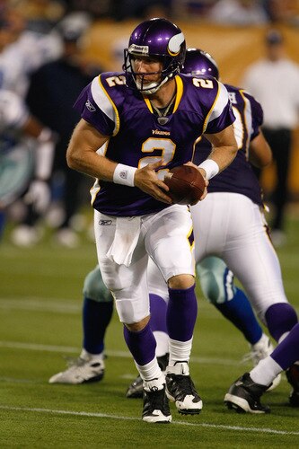 MINNEAPOLIS, MN - SEPTEMBER 4:  Quarterback Sage Rosenfels #2 of the Minnesota Vikings sets to hand off the football against the Dallas Cowboys at Hubert H. Humphrey Metrodome on September 4, 2009 in Minneapolis, Minnesota. The Cowboys defeated the Vikings 35-31. <br /><br /><span class="help">(Photo by Scott Boehm/Getty Images)</span>