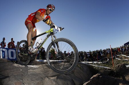 CANBERRA, AUSTRALIA - SEPTEMBER 05:  Jose Antonio Hermida Ramos of Spain in action in the men's elite cross country race during the 2009 Mountain Bike & World Trials World Championship held at Mt Stromlo on September 5, 2009 in Canberra, Australia.  <br /><br /><span class="help">(Photo by Stefan Postles/Getty Images)</span>