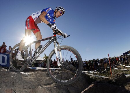 CANBERRA, AUSTRALIA - SEPTEMBER 05:  Julian Absalon of France in action in the men's elite cross country olympic race during the 2009 Mountain Bike & World Trials World Championship held at Mt Stromlo on September 5, 2009 in Canberra, Australia.  <br /><br /><span class="help">(Photo by Stefan Postles/Getty Images)</span>