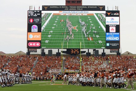 AUSTIN, TX - SEPTEMBER 5:  The Texas Longhorns shake hands with the Louisiana Monroe Warhawks at midfield before the game on September 5, 2009 at Darrell K Royal-Texas Memorial Stadium in Austin, Texas.  <br /><br /><span class="help">(Photo by Brian Bahr/Getty Images)</span>