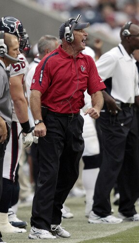 HOUSTON - SEPTEMBER 13:  Houston Texans defensive line coach Bill Kollar yells out instructions to his defense during the game against the New York Jets at Reliant Stadium on September 13, 2009 in Houston, Texas.  <br /><br /><span class="help">(Photo by Bob Levey/Getty Images)</span>