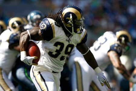 SEATTLE , WA - SEPTEMBER 13:  Steven Jackson #39 of the St. Louis Rams runs the ball against the Seattle Seahawks at Qwest Field on September 13, 2009 in Seattle, Washington.  <br /><br /><span class="help">(Photo by Jonathan Ferrey/Getty Images)</span>