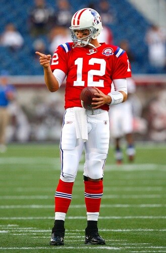 FOXBORO, MA - SEPTEMBER 14:  Quarterback Tom Brady #12 of the New England Patriots warms up before the game against the Buffalo Bills on September 14, 2009 at Gillette Stadium in Foxboro, Massachusetts. <br /><br /><span class="help">(Photo by Jim Rogash/Getty Images)</span>
