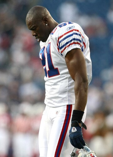 FOXBORO, MA - SEPTEMBER 14:  Terrell Owens #81 of the Buffalo Bills walks across the court during warm ups before the game against the New England Patriots on September 14, 2009 at Gillette Stadium in Foxboro, Massachusetts. <br /><br /><span class="help">(Photo by Elsa/Getty Images)</span>