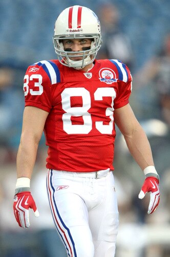 FOXBORO, MA - SEPTEMBER 14:  Wes Welker #83 of the New England Patriots stands on the field during warm ups before the game against the Buffalo Bills on September 14, 2009 at Gillette Stadium in Foxboro, Massachusetts. <br /><br /><span class="help">(Photo by Elsa/Getty Images)</span>
