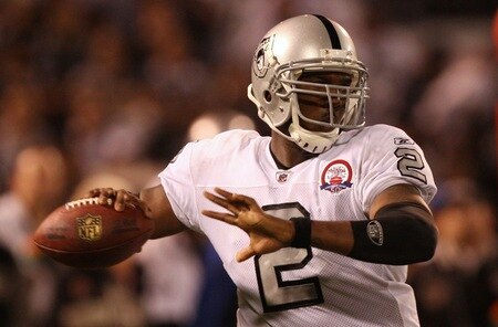 OAKLAND, CA - SEPTEMBER 14: Quarterback JaMarcus Russell #2 of the Oakland Raiders throws a pass against the San Diego Chargers on September 14, 2009 at the Oakland-Alameda County Coliseum in Oakland, California.  <br /><br /><span class="help">(Photo by Ezra Shaw/Getty Images)</span>