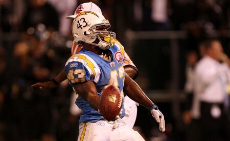 OAKLAND, CA - SEPTEMBER 14:  Darren Sproles #43 of the San Diego Chargers celebrates after he scored the game-winning touchdown on a 5-yard run in the fourth quarter against the Oakland Raiders on September 14, 2009 at the Oakland-Alameda County Coliseum in Oakland, California.  <br /><br /><span class="help">(Photo by Ezra Shaw/Getty Images)</span>