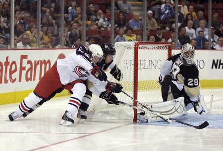 PITTSBURGH, PA - SEPTEMBER 15:  Jakub Voracek #93 of the Columbus Blue Jackets attempts a wrap around against the Pittsburgh Penguins in the first period at Mellon Arena on September 15, 2009 in Pittsburgh, Pennsylvania.  <br /><br /><span class="help">(Photo by Justin K. Aller/Getty Images)</span>