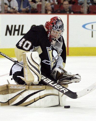 PITTSBURGH, PA - SEPTEMBER 15:  Brad Thiessen #40 of the Pittsburgh Penguins makes a save against the Columbus Blue Jackets in the third period at Mellon Arena on September 15, 2009 in Pittsburgh, Pennsylvania.  <br /><br /><span class="help">(Photo by Justin K. Aller/Getty Images)</span>