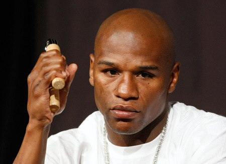 LAS VEGAS - SEPTEMBER 16:  Boxer Floyd Mayweather Jr. uses a hand grip during the final news conference for his bout against Juan Manuel Marquez at the MGM Grand Hotel/Casino September 16, 2009 in Las Vegas, Nevada. The two will fight at the MGM Grand Garden Arena on September 19 in Las Vegas.  <br /><br /><span class="help">(Photo by Ethan Miller/Getty Images)</span>