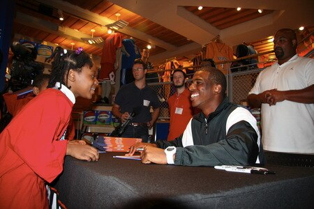 NEW YORK - SEPTEMBER 21:  Chris Paul of the New Orleans Hornets does a signing of his book titled "Long Shot: Never Too Small to Dream Big" at the NBA Store on September 21, 2009 in New York CIty.<br /><br /><span class="help">(Photo by Brian Choi/NBAE via Getty Images)</span>