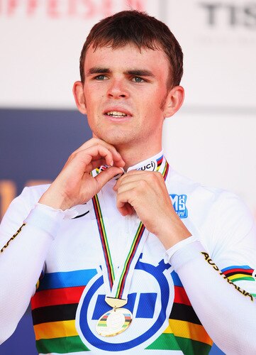 MENDRISIO, SWITZERLAND - SEPTEMBER 23:  Jack Bobridge of Australia poses with his medal after winning the Men's Under 23 Time Trial at the 2009 UCI Road World Championships on September 23, 2009 in Mendrisio, Switzerland.  <br /><br /><span class="help">(Photo by Bryn Lennon/Getty Images)</span>