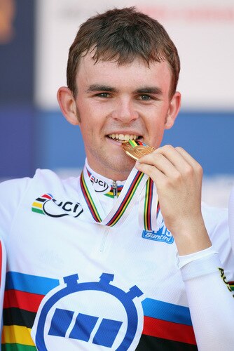 MENDRISIO, SWITZERLAND - SEPTEMBER 23:  Jack Bobridge of Australia poses with his medal after winning the Men's Under 23 Time Trial at the 2009 UCI Road World Championships on September 23, 2009 in Mendrisio, Switzerland.  <br /><br /><span class="help">(Photo by Bryn Lennon/Getty Images)</span>