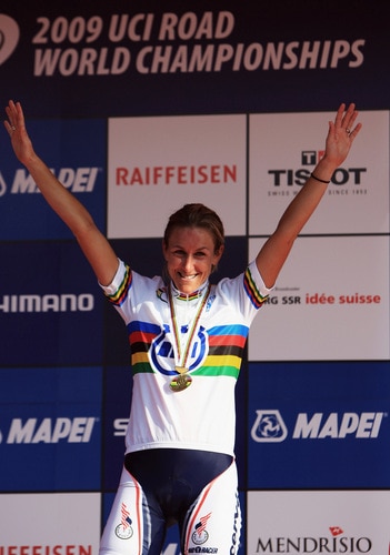 MENDRISIO, SWITZERLAND - SEPTEMBER 23:  Kristin Armstrong of the USA celebtrates with her gold medal after winning the Elite Women's Time Trial at the 2009 UCI Road World Championships on September 23, 2009 in Mendrisio, Switzerland.  <br /><br /><span class="help">(Photo by Bryn Lennon/Getty Images)</span>