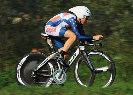 MENDRISIO, SWITZERLAND - SEPTEMBER 23:  Amber Neben of the USA in action during the Elite Women's Time Trial at the 2009 UCI Road World Championships on September 23, 2009 in Mendrisio, Switzerland.  <br /><br /><span class="help">(Photo by Bryn Lennon/Getty Images)</span>