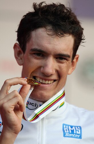 MENDRISIO, SWITZERLAND - SEPTEMBER 26:  Romain Sicard of France holds up his gold medal after winning the Men's Under 23 Road Race at the 2009 UCI Road World Championships on September 26, 2009 in Mendrisio, Switzerland.  <br /><br /><span class="help">(Photo by Bryn Lennon/Getty Images)</span>
