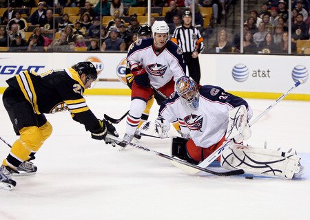 BOSTON, MA - SEPTEMBER 26: Mark Recchi #28 of the Boston Bruins presses goalie Mathieu Garcon #32 of the Columbus Blue Jackets at the TD Banknorth Garden on September 26, 2009 in Boston, Massachusetts.  <br /><br /><span class="help">(Photo by Jim Rogash/Getty Images)</span>