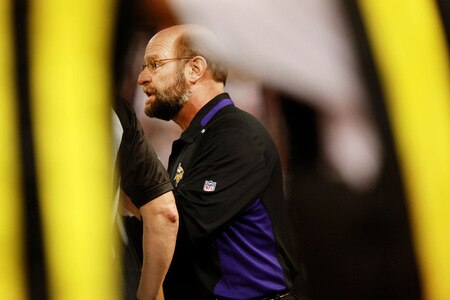 MINNEAPOLIS, MN - SEPTEMBER 27: Brad Childress head coach of the Minnesota Vikings during their game against the San Francisco 49ers at Hubert H. Humphrey Metrodome on September 27, 2009 in Minneapolis, Minnesota. The Vikings defeated the 49ers 27-24.  <br /><br /><span class="help">(Photo by Genevieve Ross/Getty Images)</span>
