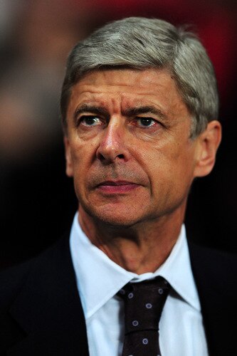 LONDON, ENGLAND - SEPTEMBER 29: Arsenal manager Arsene Wenger looks on before the UEFA Champions League Group H match between Arsenal and Olympiakos at the Emirates Stadium on September 29, 2009 in London, England.  <br /><br /><span class="help">(Photo by Mike Hewitt/Getty Images)</span>
