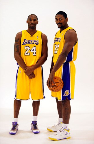 EL SEGUNDO, CA - SEPTEMBER 29:  Kobe Bryant #24 and Ron Atrest #37 of the Los Angeles Lakers pose for a photograph during Lakers media day at their training facility on September 29, 2009 in El Segundo, California. <br /><br /><span class="help">(Photo by Kevork Djansezian/Getty Images)</span>