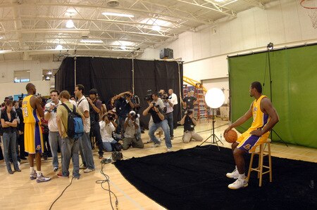 EL SEGUNDO, CA - SEPTEMBER 29:  Ron Artest #37 of the Los Angeles Lakers poses for a portrait as teammate Kobe Bryant #24 speaks to the media during 2009 NBA Media Day on September 29, 2009 at Toyota Sports Center in El Segundo, California. <br /><br /><span class="help">(Photo by Evan Gole/NBAE via Getty Images)</span>