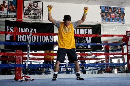LOS ANGELES, CA - SEPTEMBER 29:Israel Vasquez Two-time Junior Featherweight World Champion stretches before his workout session at Urbina Westside Boxing Gym on September 29, 2009 in Los Angeles, California. Vasquez will return to the ring to face Angel Priolo on October 10, 2009.  <br /><br /><span class="help">(Photo by Jacob de Golish/Getty Images)</span>