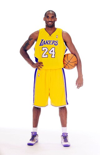 EL SEGUNDO, CA - SEPTEMBER 29:  Kobe Bryant #24 of the Los Angeles Lakers poses during Lakers media day at the Lakers training facility on September 29, 2009 in El Segundo, California.  <br /><br /><span class="help">(Photo by Kevork Djansezian/Getty Images)</span>
