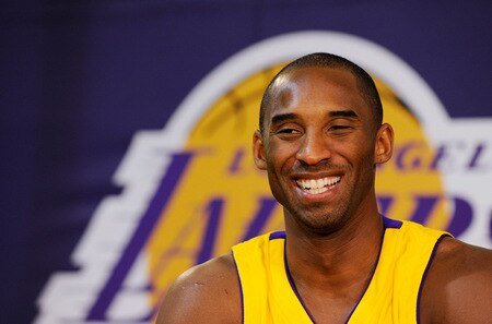 EL SEGUNDO, CA - SEPTEMBER 29:  Kobe Bryant #24 of the Los Angeles Lakers smiles during Lakers media day at the Lakers training facility on September 29, 2009 in El Segundo, California.  <br /><br /><span class="help">(Photo by Kevork Djansezian/Getty Images)</span>