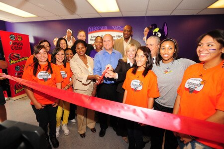 PHOENIX - SEPTEMBER 30: WNBA, Toyota and the Phoenix Mercury unveil reading and learning center on September 30, 2009 at the Lincoln Downtown YMCA in Phoenix, Arizona. <br /><br /><span class="help">(Photo by Barry Gossage/NBAE via Getty Images)</span>