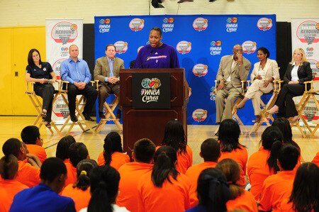 PHOENIX - SEPTEMBER 30: Le'coe Willingham #43 of the Phoenix Mercury speaks about the WNBA, Toyota and the Phoenix Mercury unveiling of the reading and learning center on September 30, 2009 at the Lincoln Downtown YMCA in Phoenix, Arizona. <br /><br /><span class="help">(Photo by Barry Gossage/NBAE via Getty Images)</span>